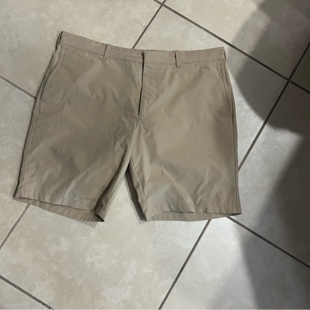 J. Crew Men’s Tan Flat Front Shorts Classic Tailored Design